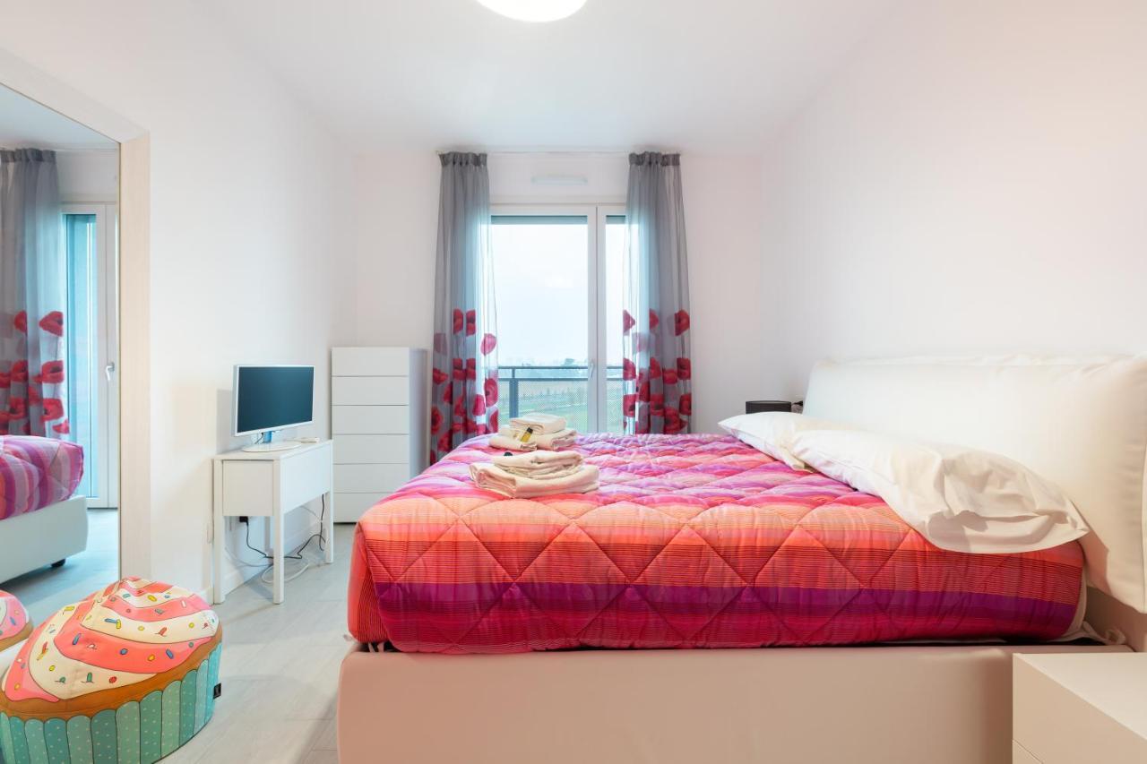 Apartamento Fiera Milano Flat With Garage Exterior foto